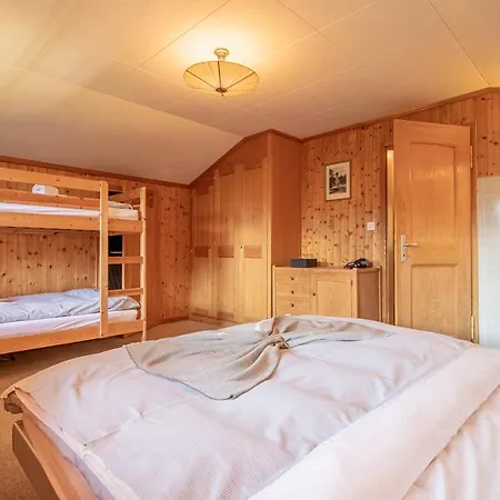 Soldanella By 木屋 *